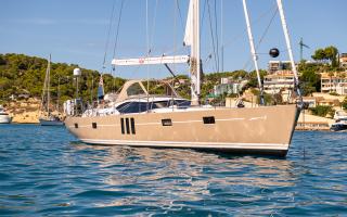 Oyster Brokerage Used Sailing Yachts For Sale Oyster 575 Safiya On Anchor In Bay