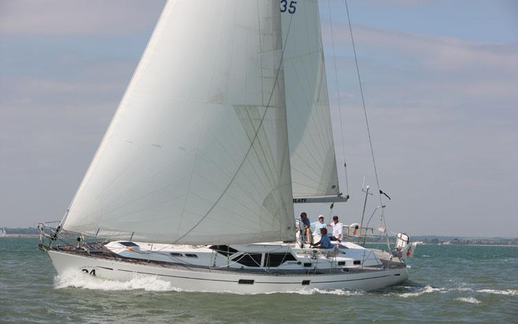 oyster 47 yacht