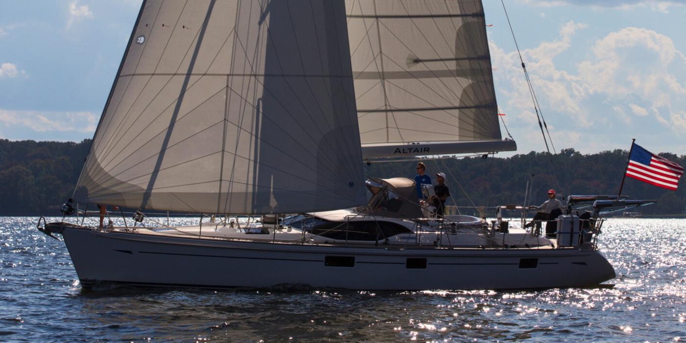 Oyster 475 Exterior 3