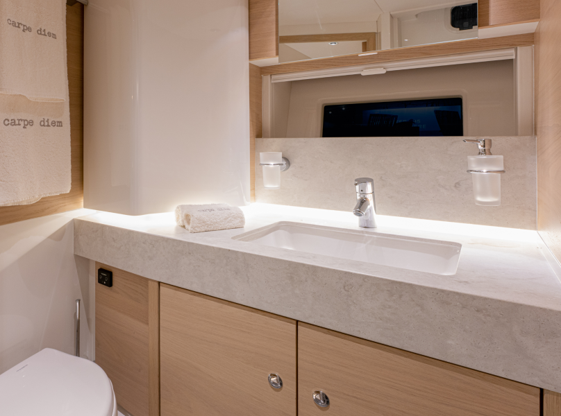 Oyster 495 50 Foot Sailing Yacht Highlights 13