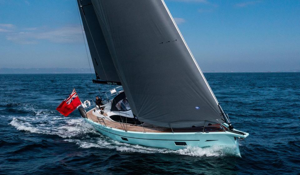 Oyster 495 Exterior Images Cropped 7