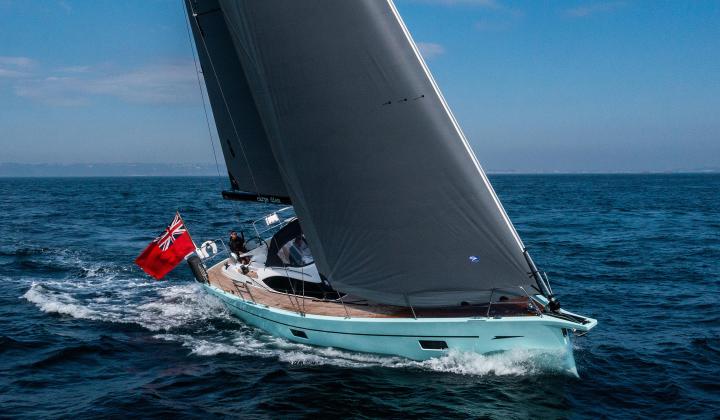 Oyster 495 Exterior Images Cropped 7