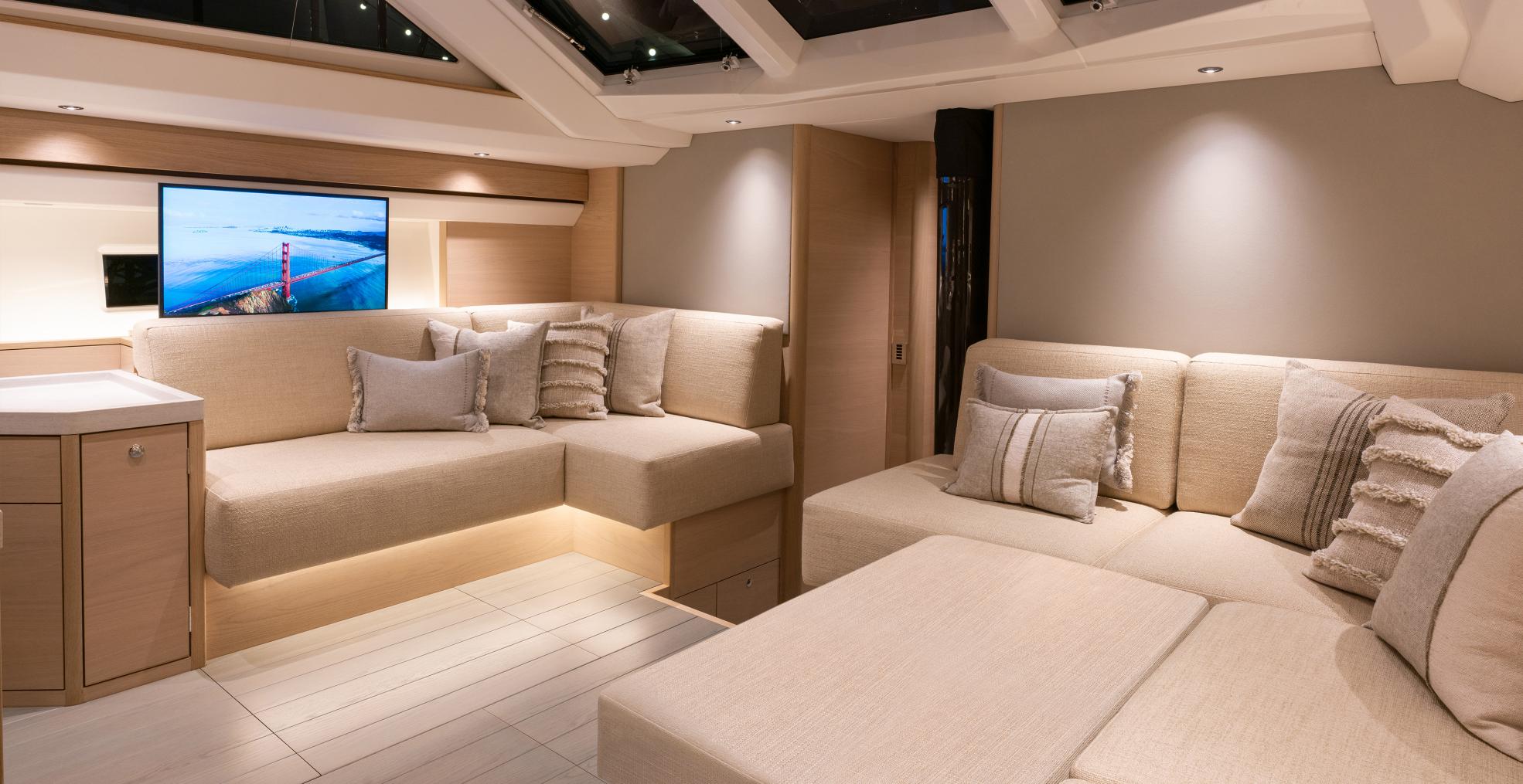 Oyster 495 Interior Saloon Daybed