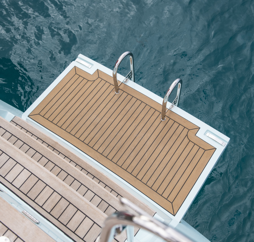 Oyster 495 Retractable Bathing Platform