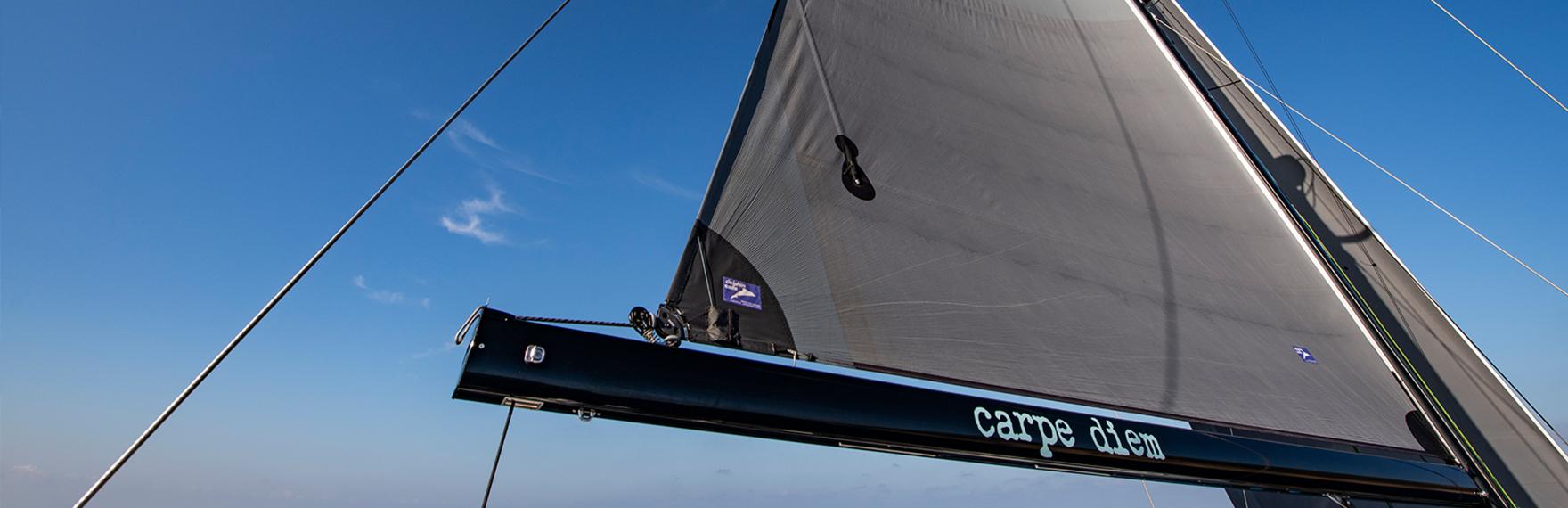 The standard rig is configured with Seldén’s new electric in-mast furling. 