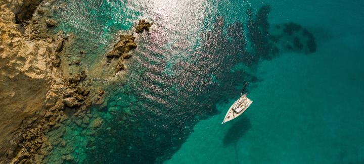 Oyster 495 Shallow Draft Gallery Exterior 1