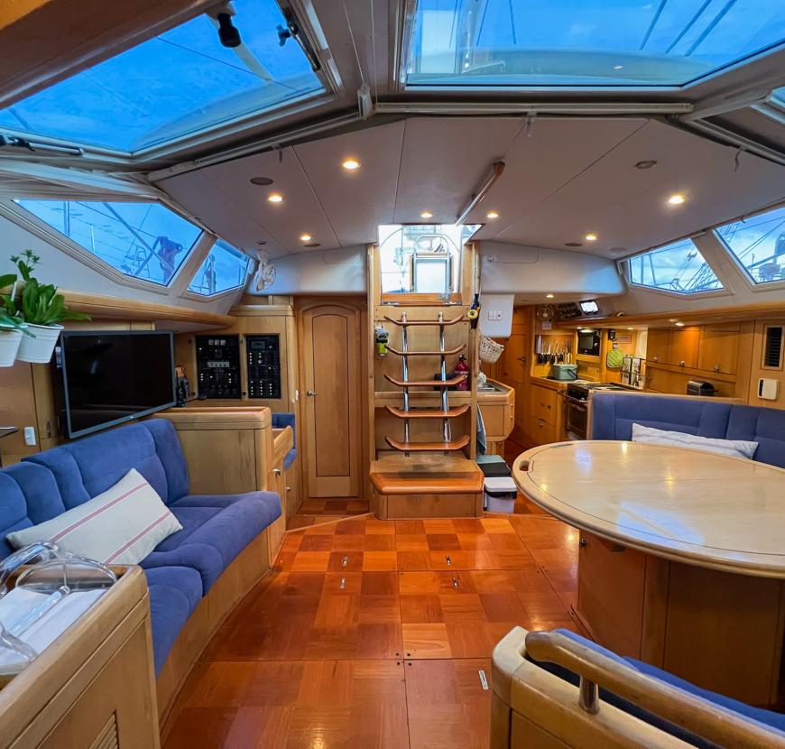 Oyster 56 Sea Pearl Saloon