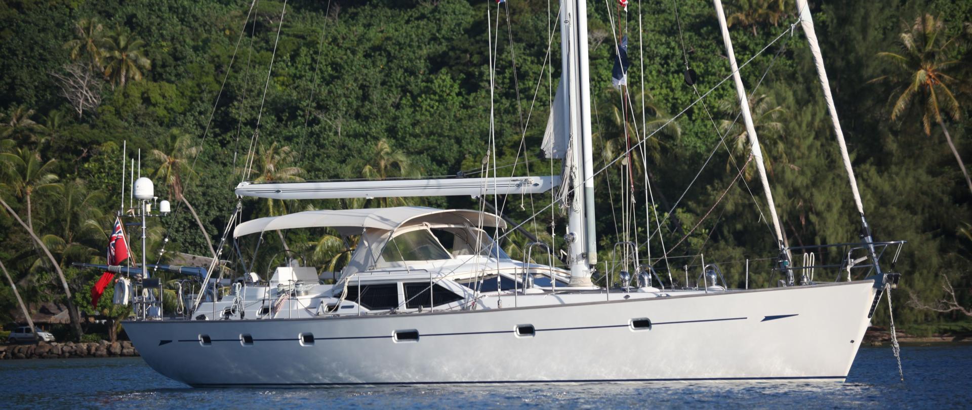 Oyster 62 Anchored HI