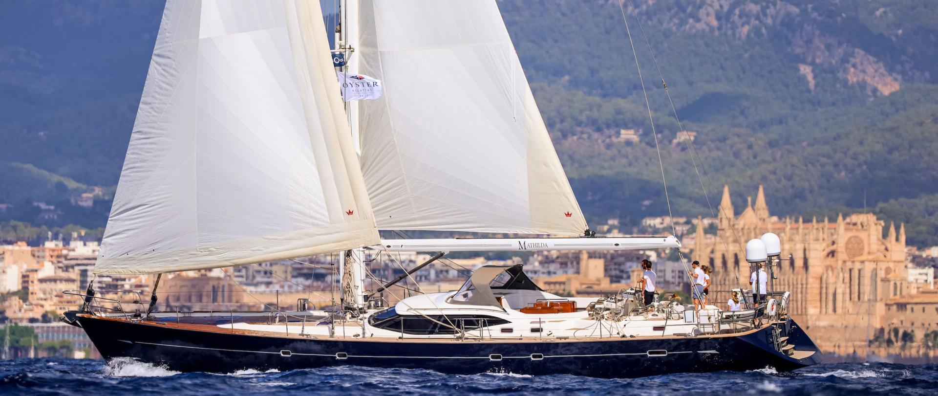 Oyster 82 Sailing HI v2