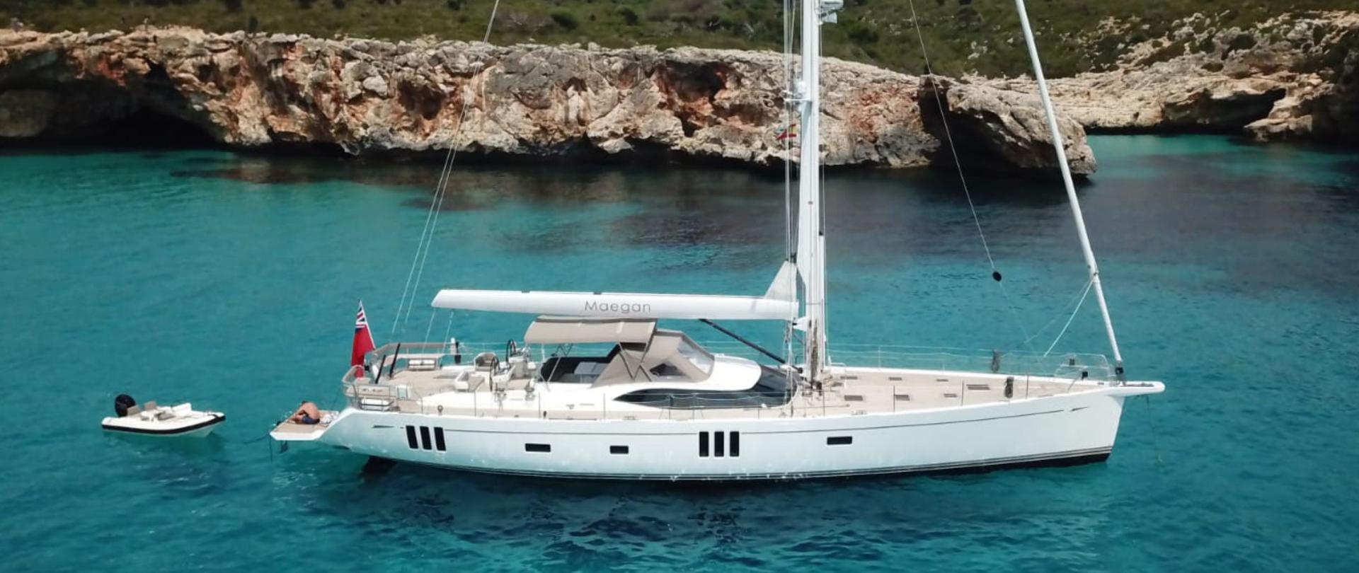 Oyster 825 Anchored HI