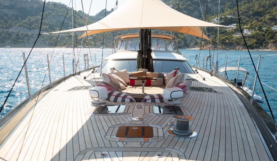 Oyster 885 Lush Foredeck Tenderwell Ibiza