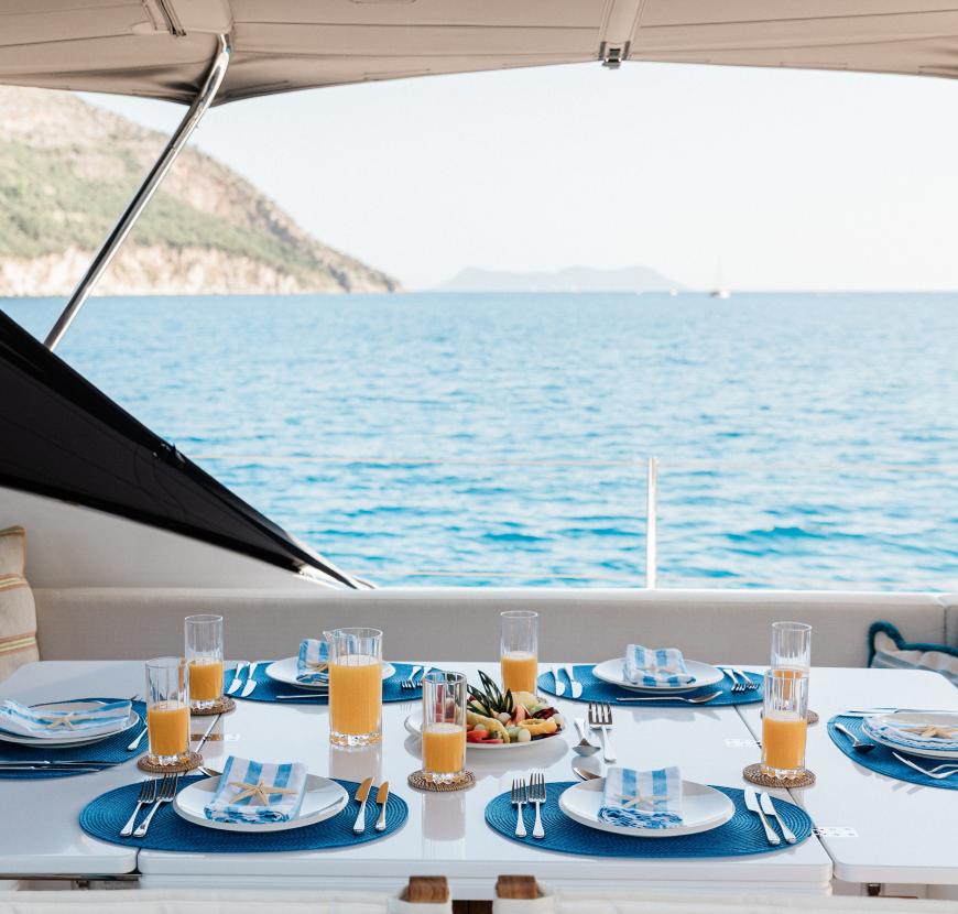 Oyster 885 Sunyo Charter Guest Amenities 3