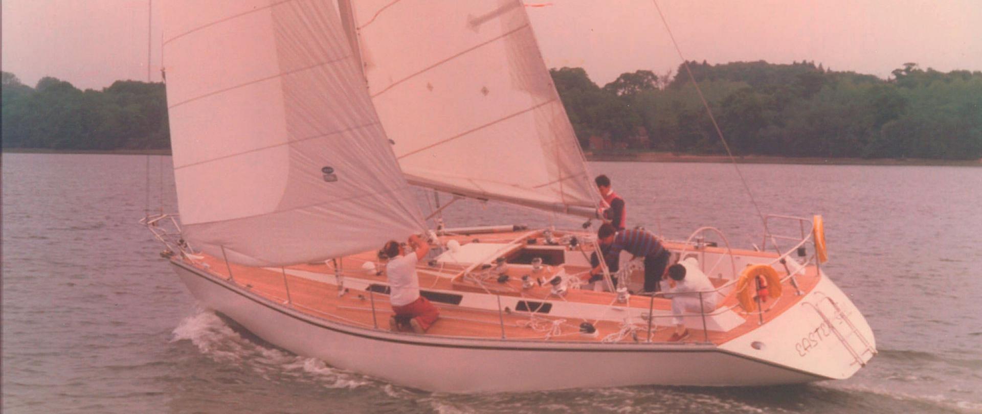 Oyster SJ41 Sailing v2