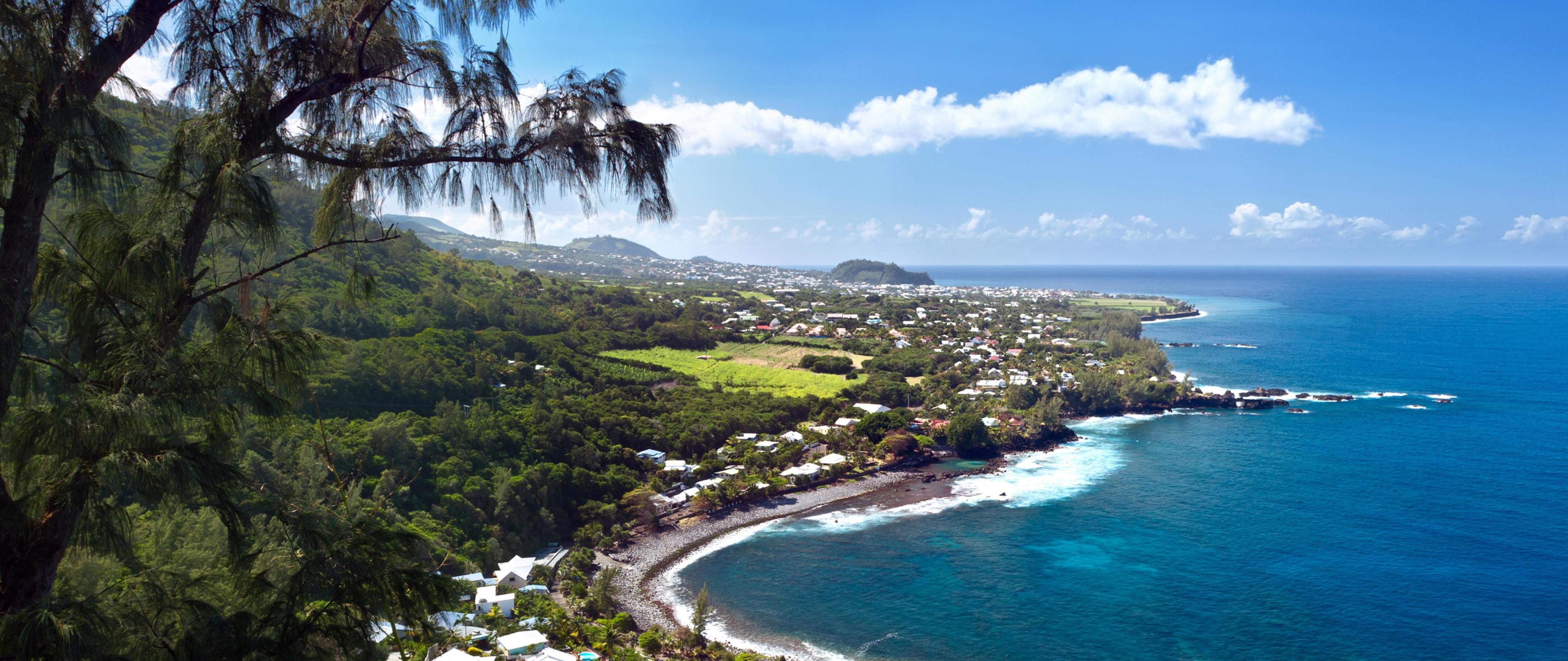 Sailing Réunion Island Oyster Yachts