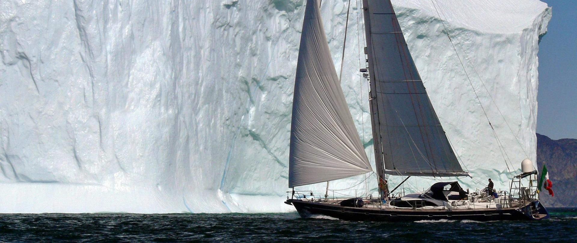 billy budd next to a glacier hero