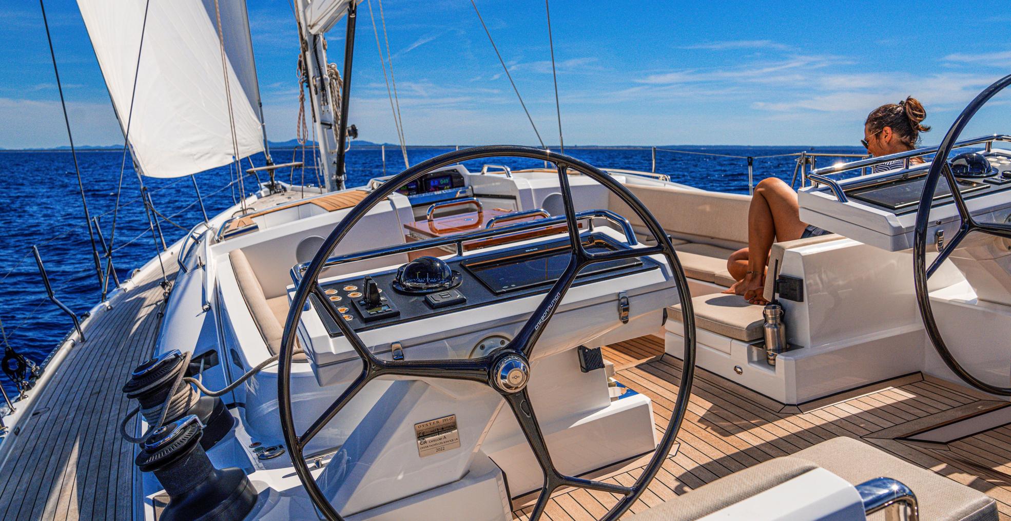 helm station on 595 sailing yacht v2