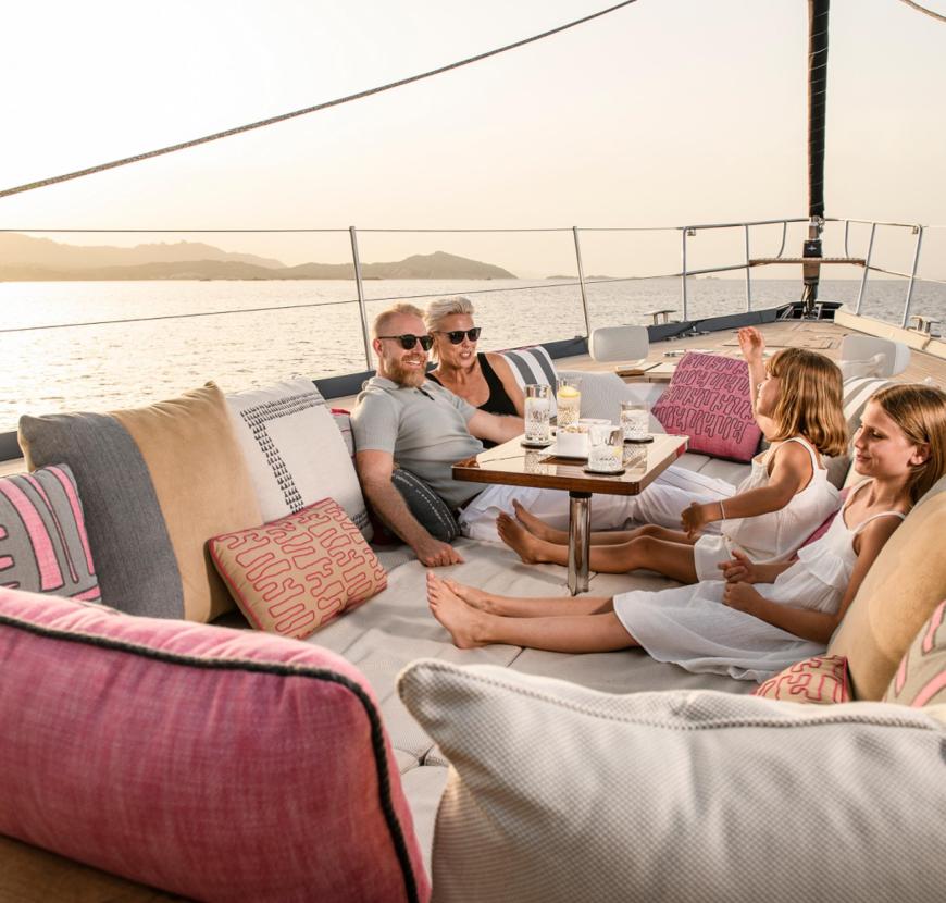 sailing charter holiday amenities
