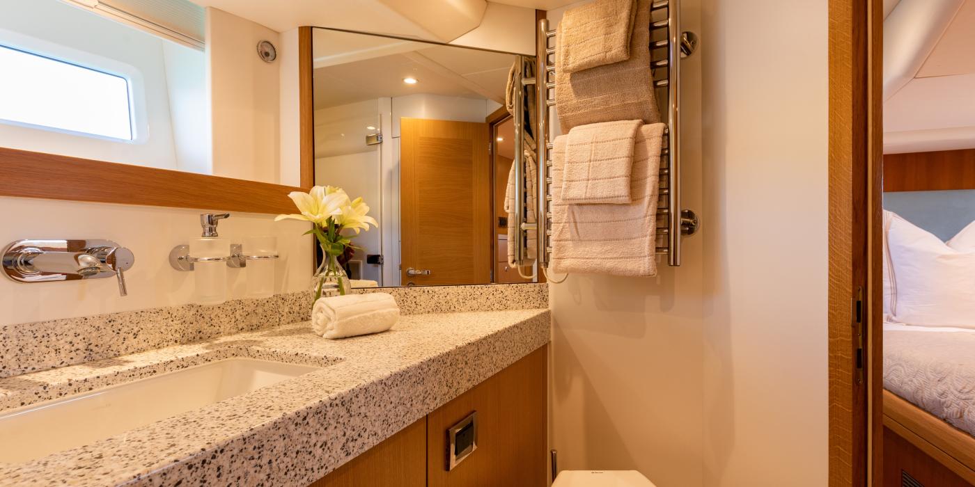 sailing yacht heads v2