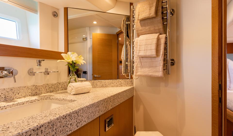 sailing yacht heads v2