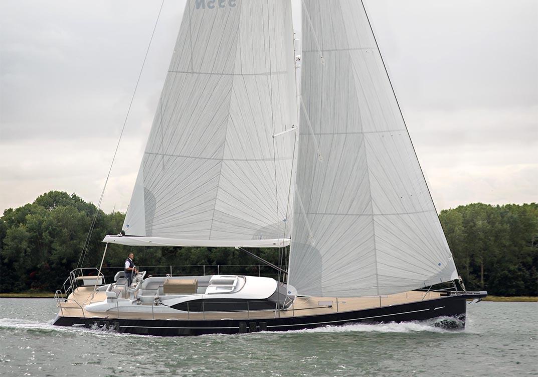 60 foot sailing yacht