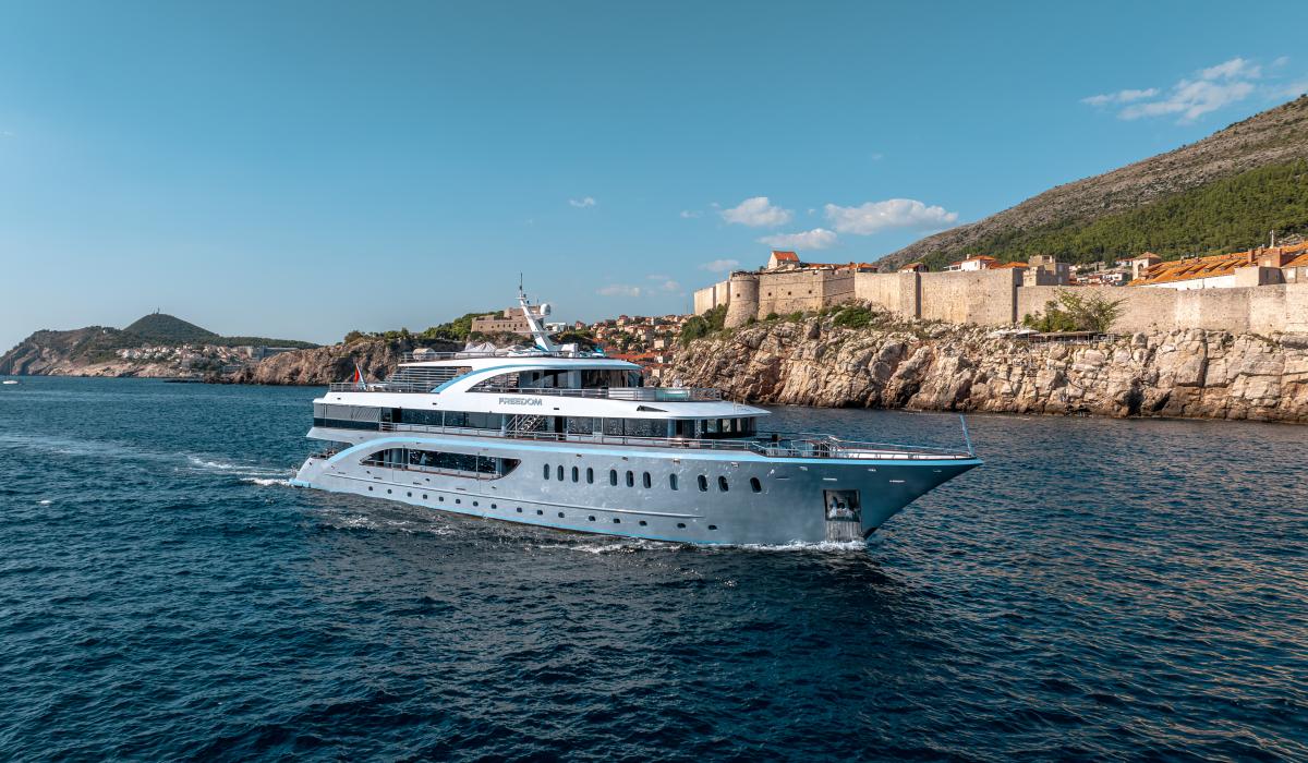 1. FREEDOM Cruising