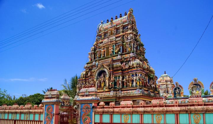 1. Temple Tamoul de Bois Rouge Hindu temple