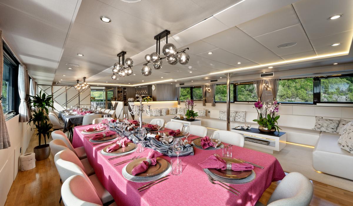 35. FREEDOM Formal dining in salon Upper deck Copy
