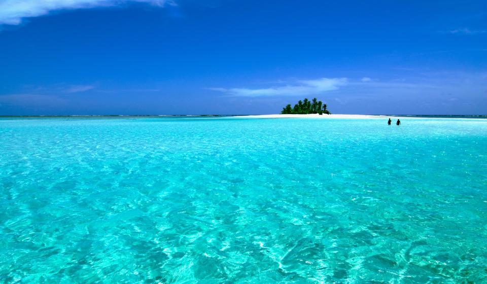 3. Tranquil sea in Cocos Keeling