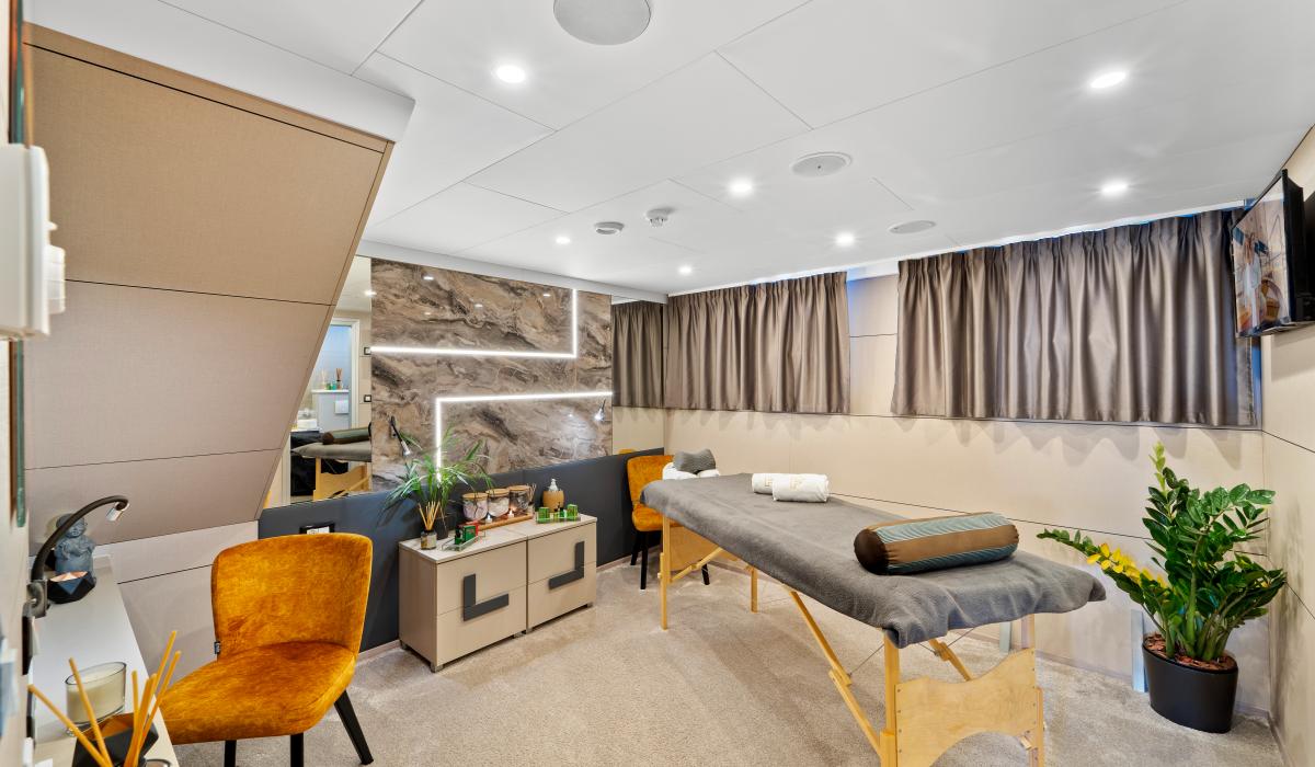 50. FREEDOM Massage room Lower deck Copy