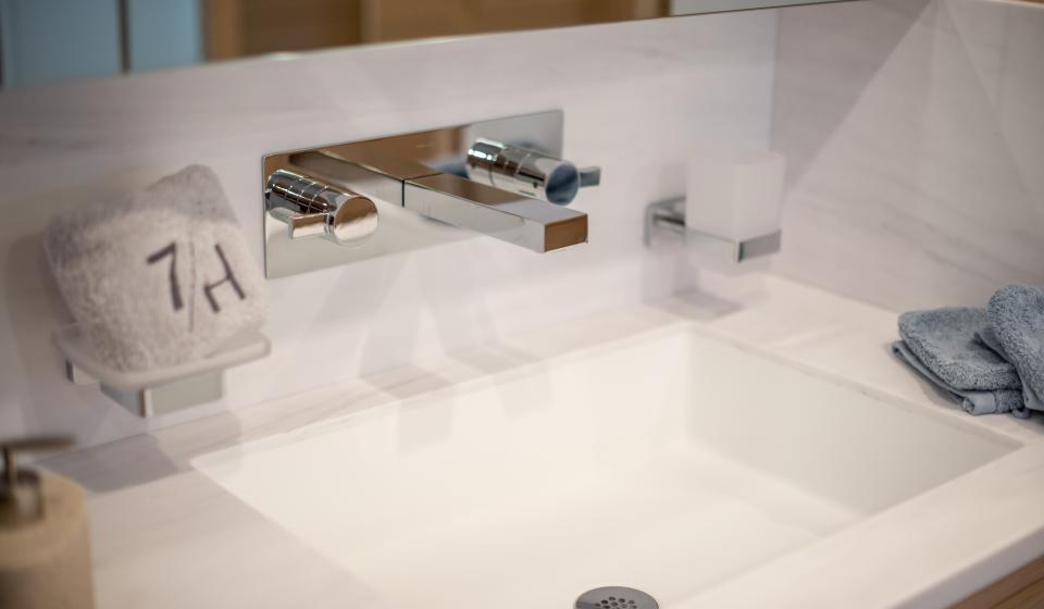 7th Heaven Fountaine Pajot Samana 59 Interior 2