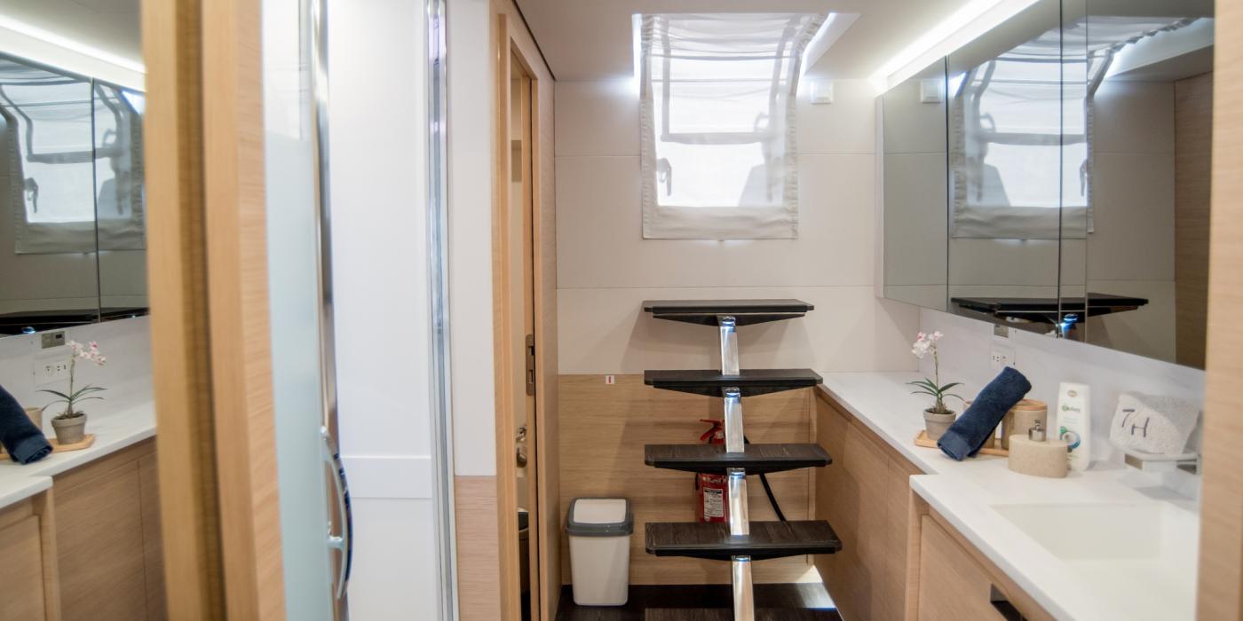 7th Heaven Fountaine Pajot Samana 59 Interior 6