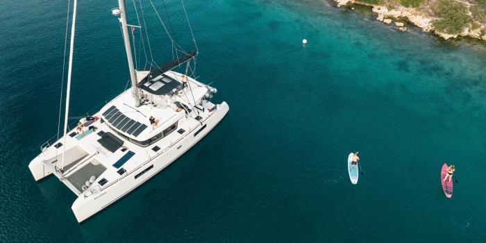 Akana Lagoon 52 F Exterior 1