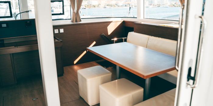 Akana Lagoon 52 F Interior 1