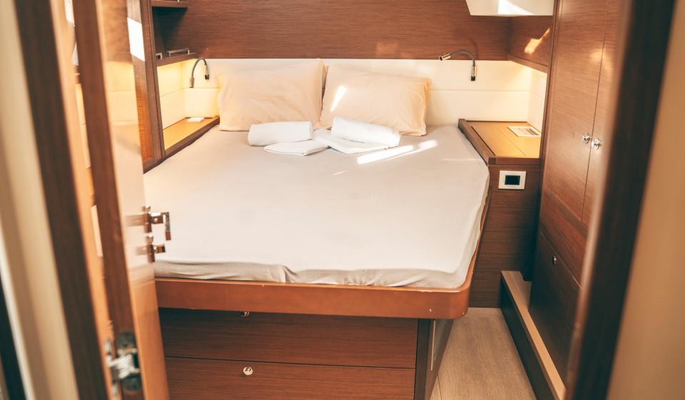 Akana Lagoon 52 F Interior 2