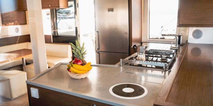 Akana Lagoon 52 F Interior 3