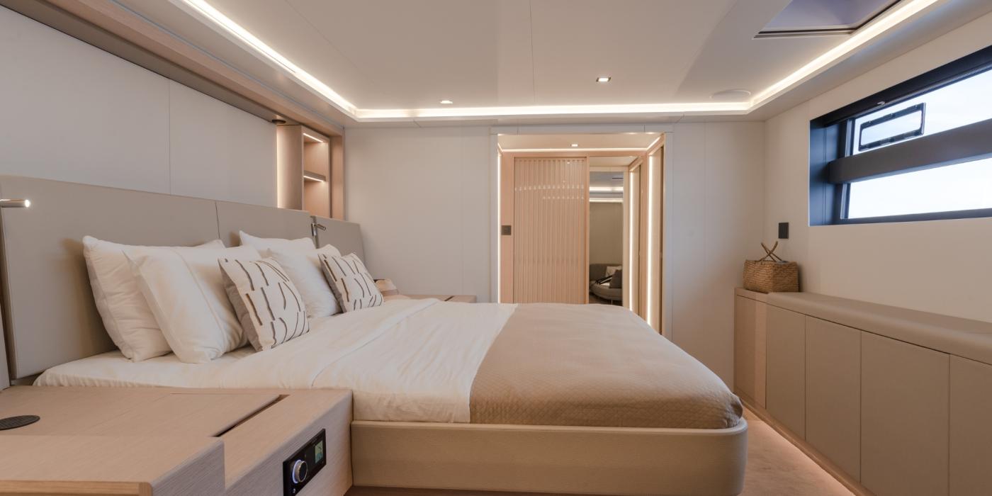 Christal Mio 80 Interior