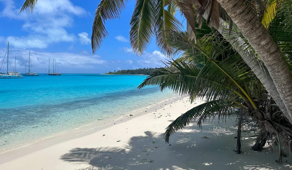 Cocos Keeling Palm Beach