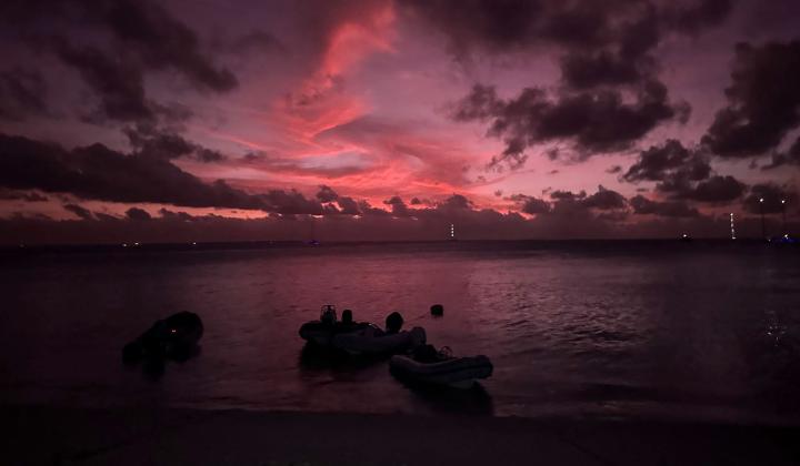 Cocos Keeling Pink Sunset