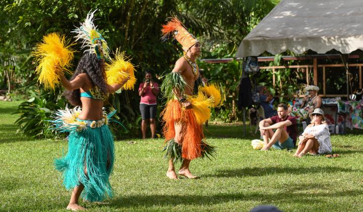 Dance show in Moorea by Tahitian Historical Society