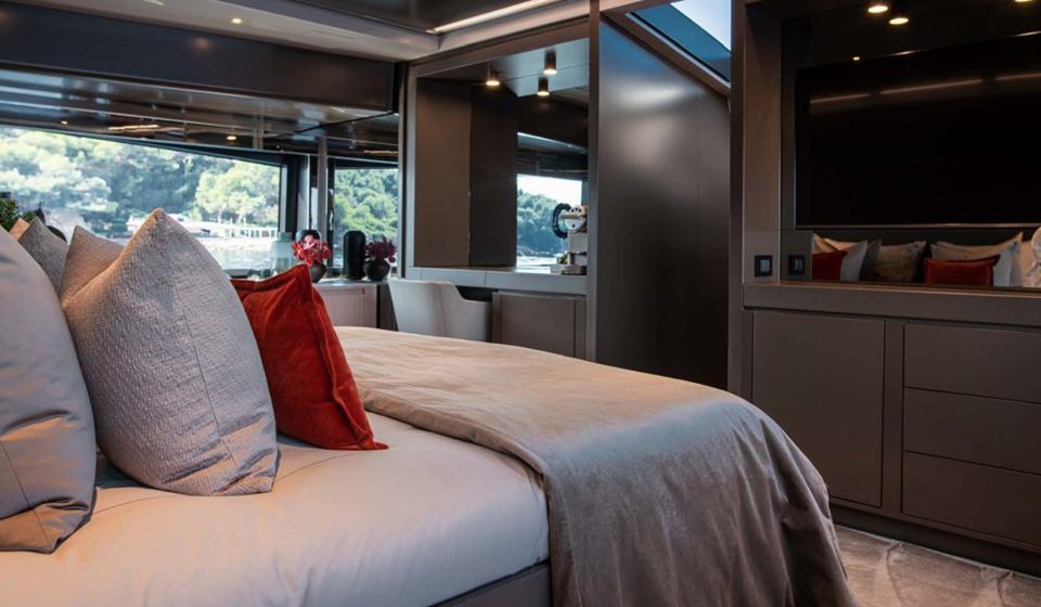 Ella Riva Argo 90 Cabins 5