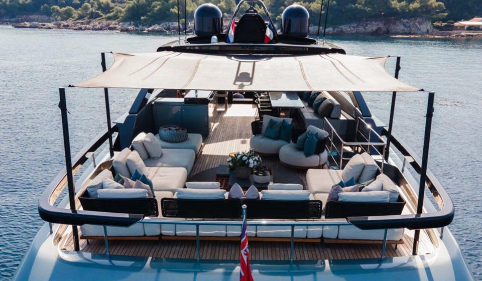 Ella Riva Argo 90 On deck 1