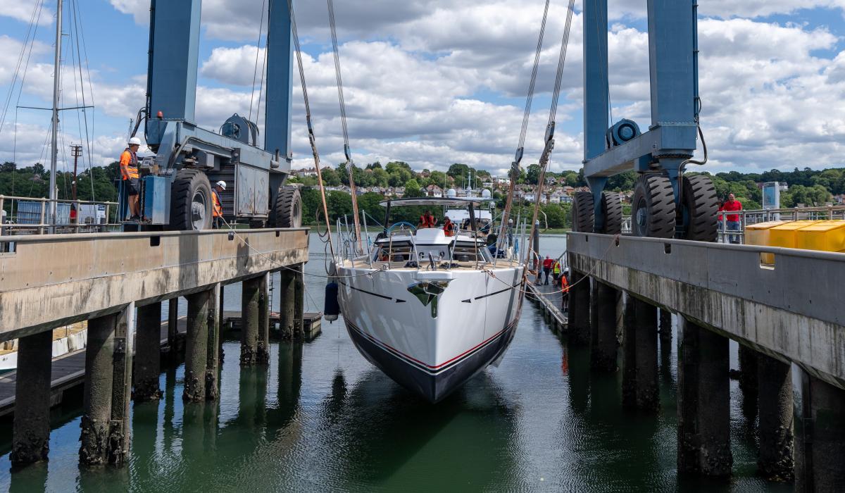 Endurance 745 Centreboard 3