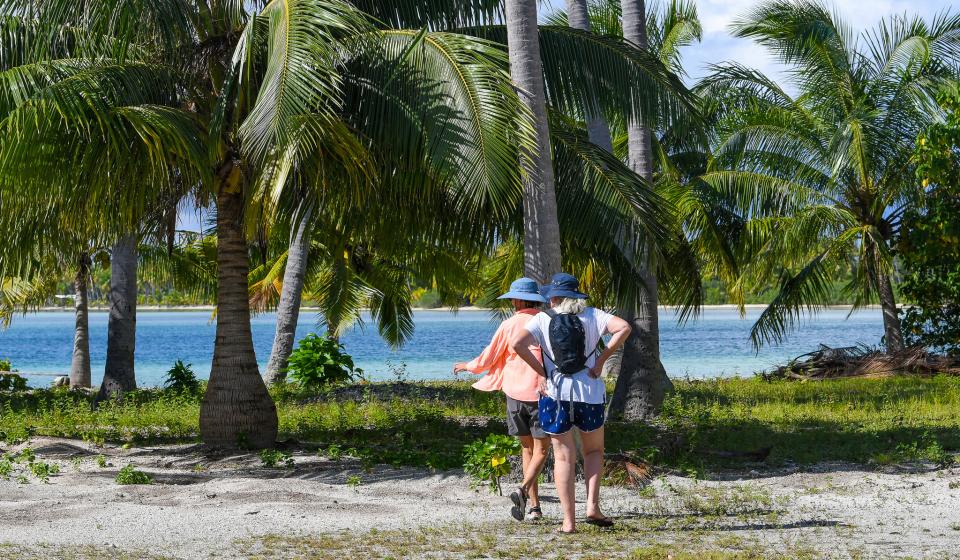 Exploring Kauehi Tuamotus French Polynesia