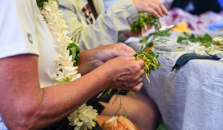 Handmade seed jewellery Nuku Hiva