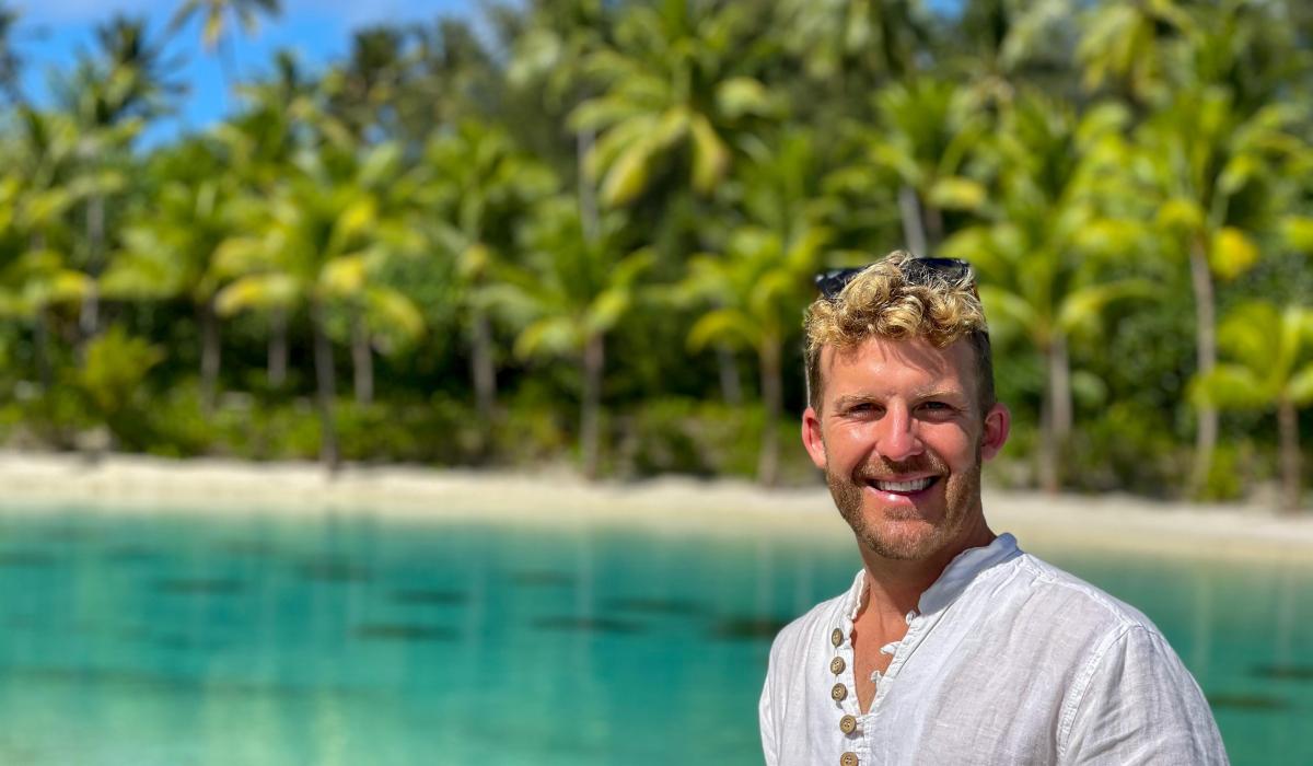 James Ashwell Uhuru Yacht On The Beach