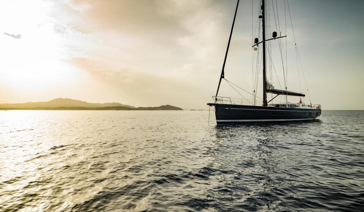 London Luxury Afloat Show Oyster 885