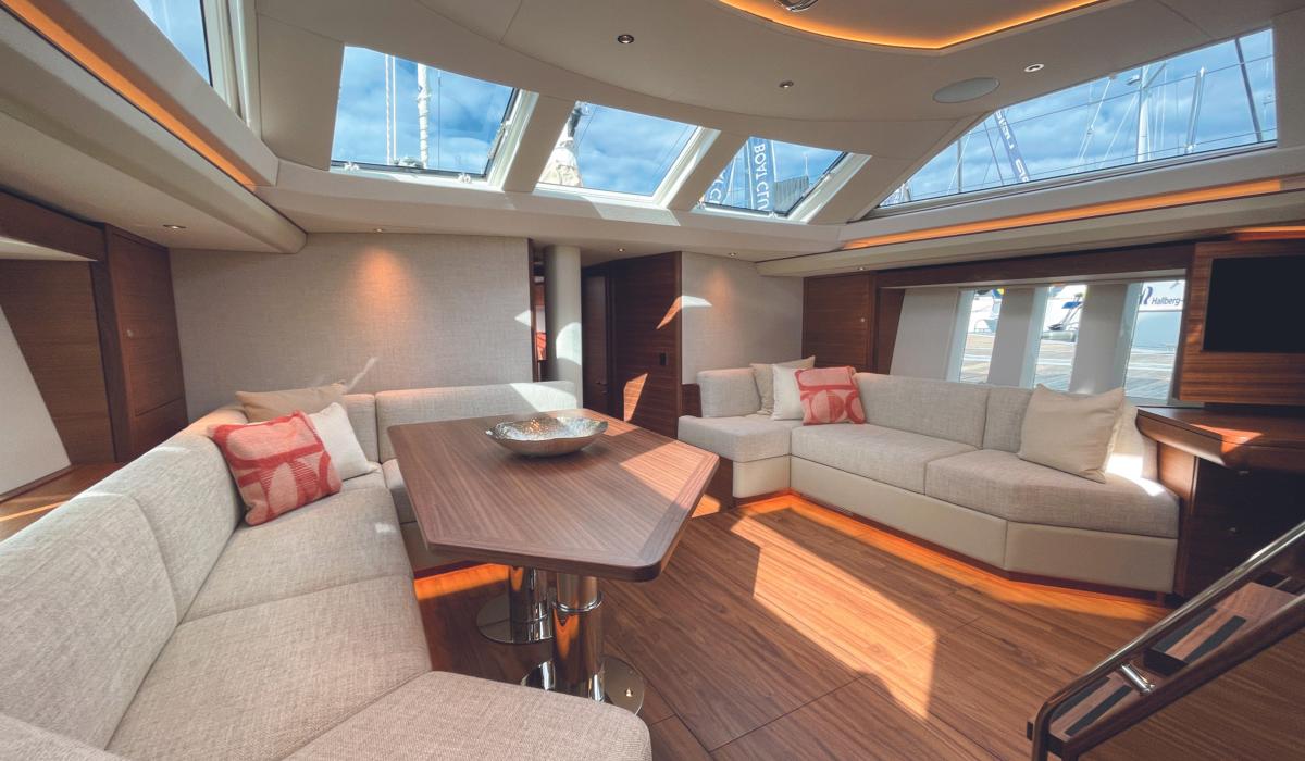 Luxury interior sailing yacht 2