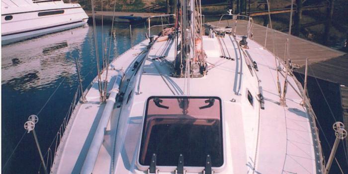 Oyser 395 Foredeck 1