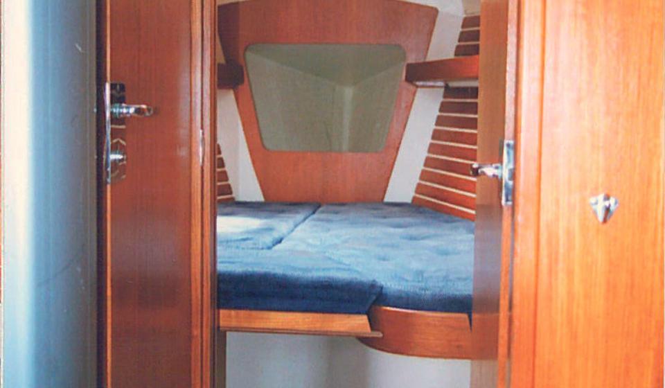 Oyster 395 Forward Double 3