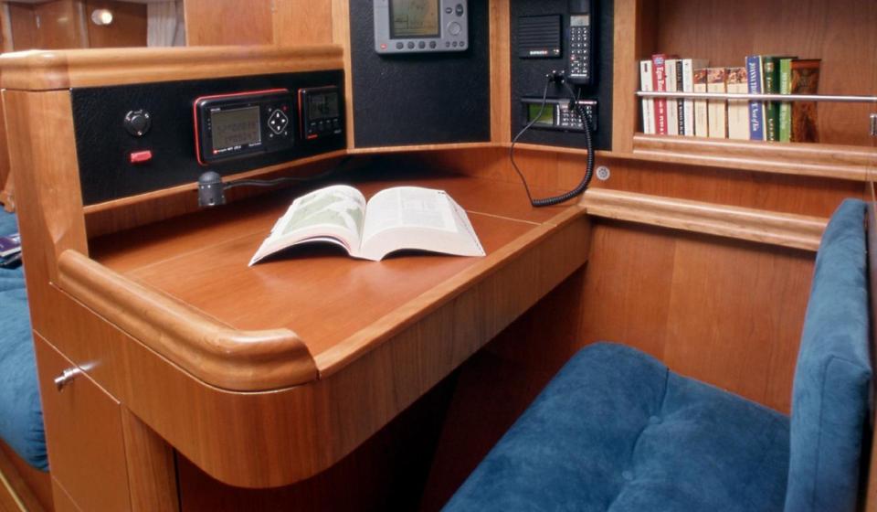 Oyster 42 Chart Table